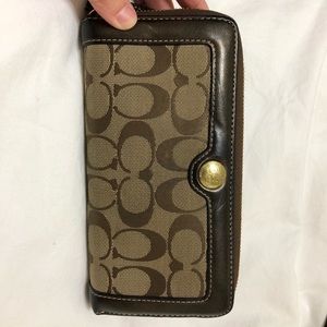 Coach logo wallet